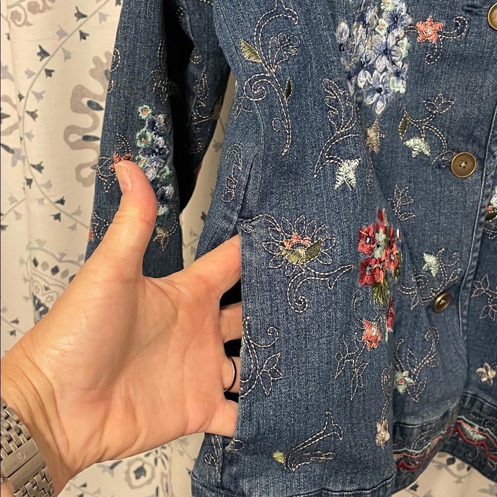 Denim & Co. Embroidered Denim Jacket - Size Large - Picture 7 of 8